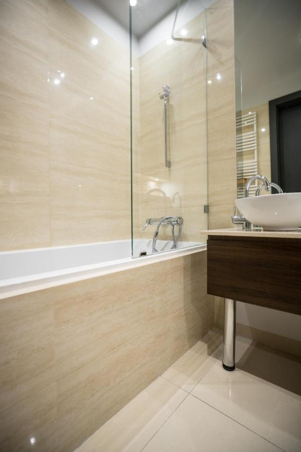 Oomph Warsaw Central Luxurious Air-Conditioned Apartment With Balcony エクステリア 写真